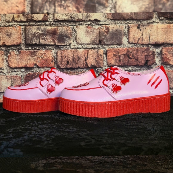 Pink and Red Platform Shoes with Cartoon Design - Picture 4 of 12